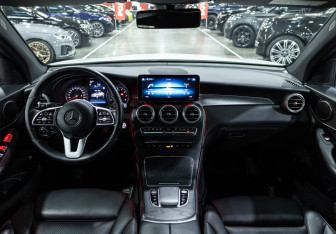 Подержанный автомобиль Mercedes-Benz GLC Coupe 2020 года (14 фото)