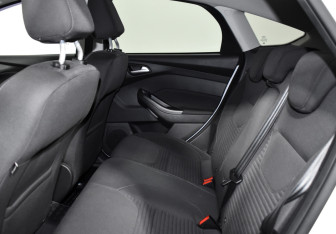 Подержанный автомобиль Ford Focus Hatchback 2017 года (12 фото)