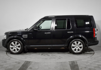 Подержанный автомобиль Land Rover Discovery 2015 года (8 фото)