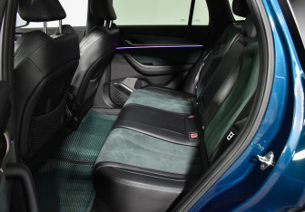 Подержанный автомобиль Geely Monjaro 2023 года (11 фото)