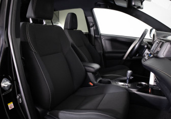 Подержанный автомобиль Toyota RAV4 2019 года (19 фото)