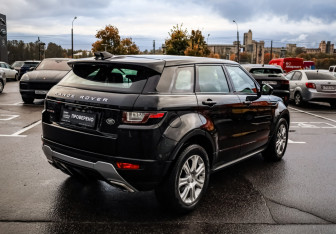 Подержанный автомобиль Land Rover Range Rover Evoque 2017 года (5 фото)