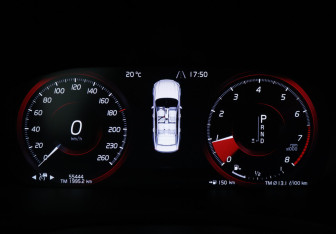 Подержанный автомобиль Volvo S90 2021 года (2 фото)