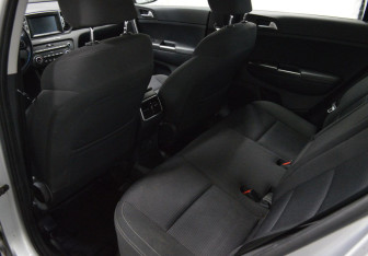 Подержанный автомобиль Kia Sportage 2016 года (11 фото)