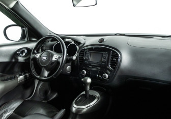 Подержанный автомобиль Nissan Juke 2011 года (9 фото)