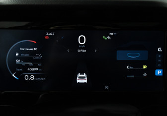 Подержанный автомобиль Geely Monjaro 2024 года (13 фото)