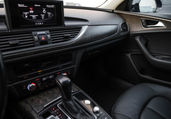Подержанный автомобиль Audi A6 Sedan 2016 года (21 фото)