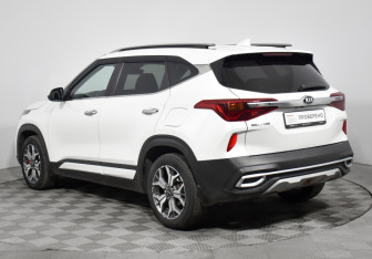 Подержанный автомобиль Kia Seltos 2021 года (7 фото)
