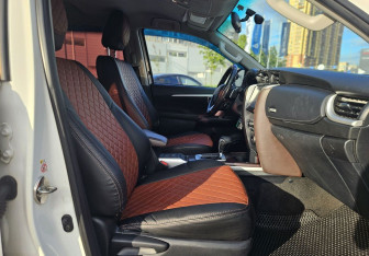 Подержанный автомобиль Toyota Fortuner 2017 года (9 фото)