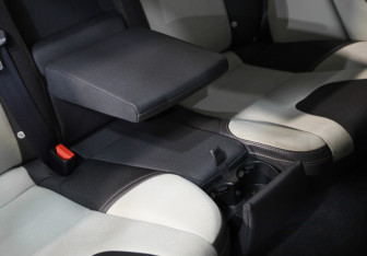 Подержанный автомобиль Volvo V40 Cross Country 2014 года (22 фото)