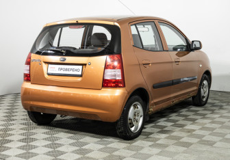 Подержанный автомобиль Kia Picanto 2007 года (5 фото)
