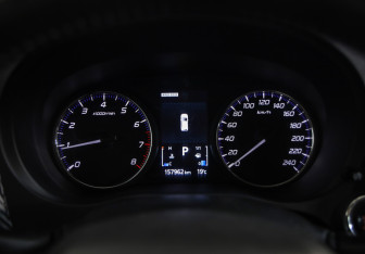 Подержанный автомобиль Mitsubishi Outlander 2019 года (12 фото)