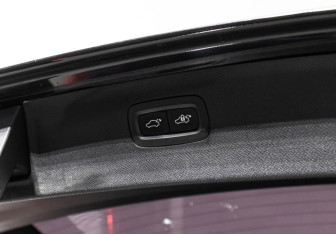 Подержанный автомобиль Volvo XC90 2015 года (22 фото)