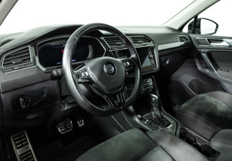 Подержанный автомобиль Volkswagen Tiguan 2018 года (11 фото)