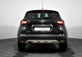 Подержанный автомобиль Renault Kaptur 2020 года (6 фото)
