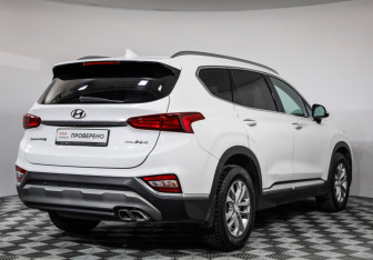 Подержанный автомобиль Hyundai Santa Fe 2019 года (5 фото)