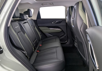 Новый Hongqi HS3 2025 (12 фото)