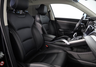 Подержанный автомобиль Geely Atlas Pro 2022 года (11 фото)