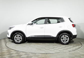 Подержанный автомобиль Chery Tiggo 4 Pro 2023 года (8 фото)