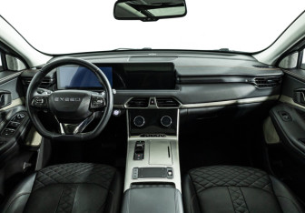 Подержанный автомобиль Exeed TXL 2023 года (13 фото)