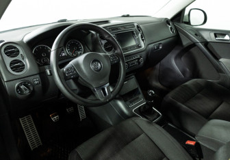Подержанный автомобиль Volkswagen Tiguan 2013 года (11 фото)