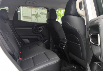 Подержанный автомобиль Haval H7 2025 года (19 фото)