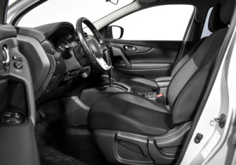 Подержанный автомобиль Nissan Qashqai 2020 года (10 фото)