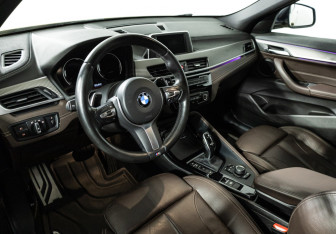 Подержанный автомобиль BMW X2 2018 года (11 фото)