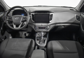 Подержанный автомобиль Hyundai Creta 2019 года (13 фото)