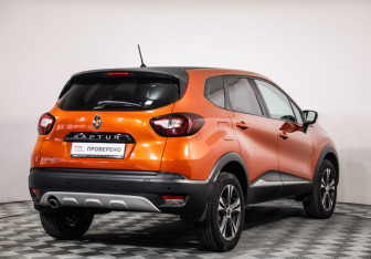 Подержанный автомобиль Renault Kaptur 2017 года (5 фото)