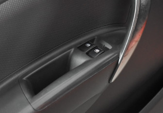 Подержанный автомобиль Chevrolet Aveo Hatchback 2010 года (10 фото)