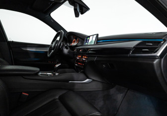 Подержанный автомобиль BMW X6 2017 года (27 фото)