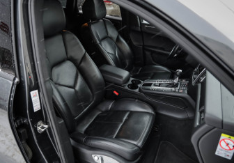 Подержанный автомобиль Porsche Macan 2016 года (31 фото)