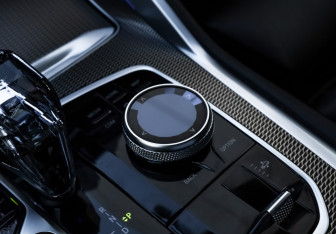 Подержанный автомобиль BMW X6 2021 года (24 фото)