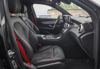Подержанный автомобиль Mercedes-Benz GLC AMG 2021 года (31 фото)