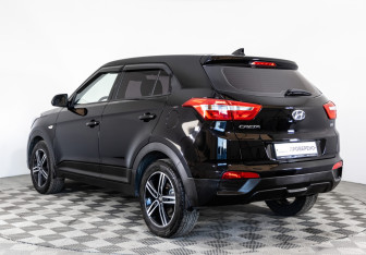Подержанный автомобиль Hyundai Creta 2019 года (7 фото)