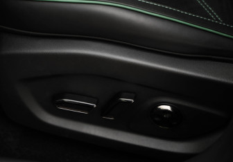 Подержанный автомобиль Voyah Free 2024 года (26 фото)