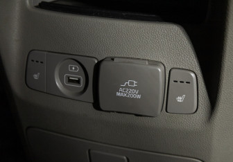 Подержанный автомобиль Kia Carnival 2017 года (22 фото)