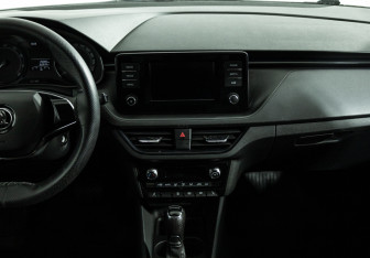 Подержанный автомобиль Skoda Rapid Liftback 2020 года (14 фото)
