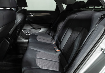 Подержанный автомобиль Hyundai Sonata 2017 года (10 фото)