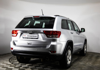 Подержанный автомобиль Jeep Grand Cherokee 2012 года (5 фото)