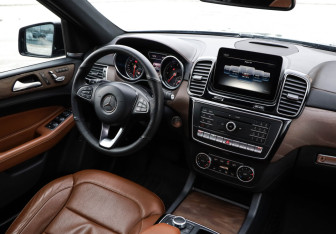 Подержанный автомобиль Mercedes-Benz GLE 2017 года (15 фото)