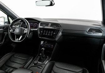 Подержанный автомобиль Volkswagen Tiguan 2021 года (11 фото)
