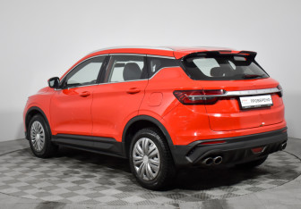 Подержанный автомобиль Geely Coolray 2022 года (7 фото)