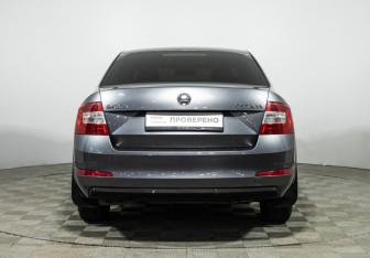 Подержанный автомобиль Skoda Octavia Liftback 2014 года (6 фото)