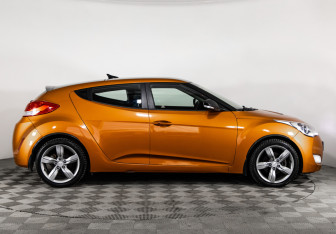 Подержанный автомобиль Hyundai Veloster 2013 года (5 фото)