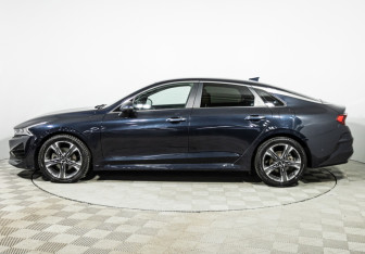Подержанный автомобиль Kia K5 2020 года (8 фото)