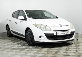 Подержанный автомобиль Renault Megane Hatchback 2010 года (3 фото)