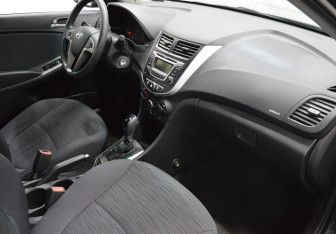 Подержанный автомобиль Hyundai Solaris Sedan 2016 года (12 фото)