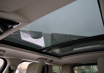 Подержанный автомобиль Land Rover Range Rover Sport 2018 года (23 фото)